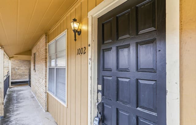 923 Vance Jackson Unit 1002