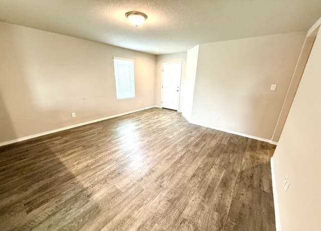 7614 Crestway Ridge