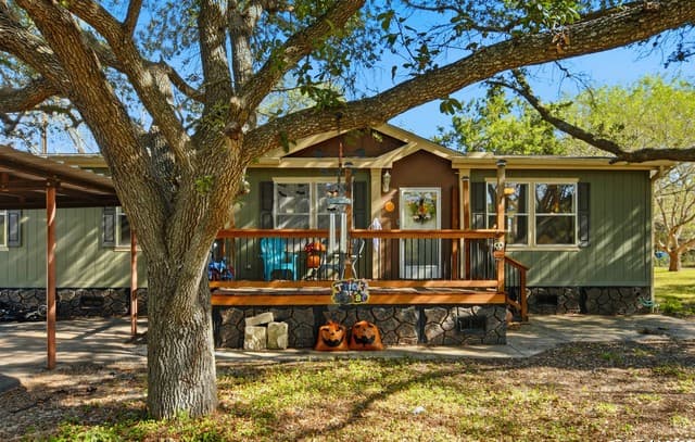 102 County Road 479