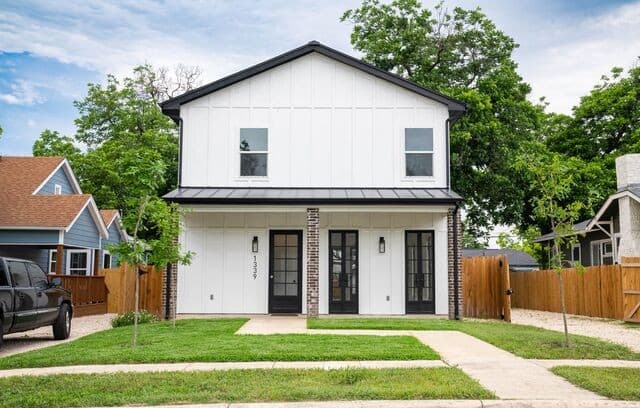1339 Schley Ave