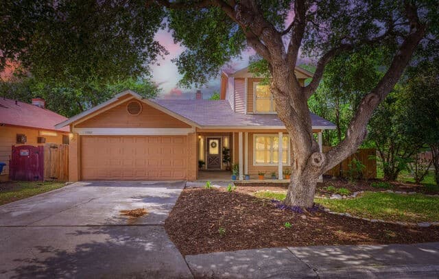 13043 Feather Ridge Dr, San Antonio, TX 78233