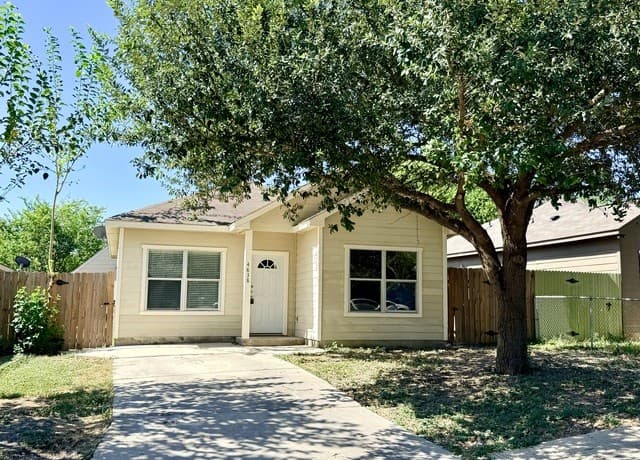 4838 Fortuna Pl