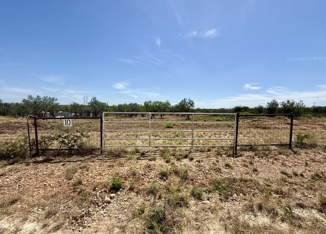 103 County Road 1670