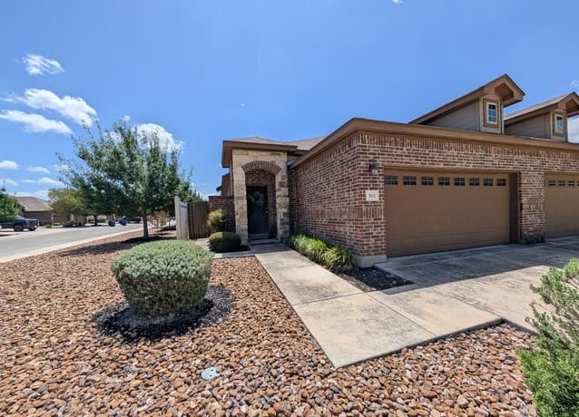 502 Creekside Frst