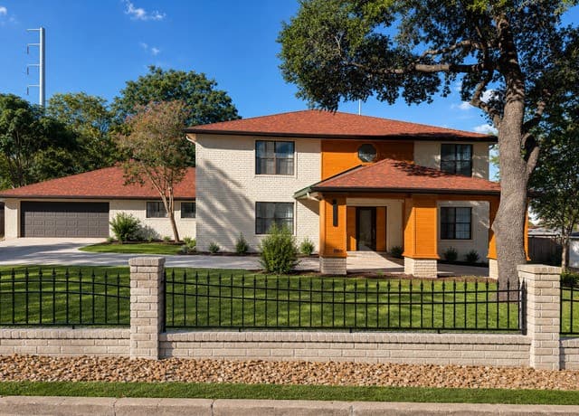 3919 Midvale Dr