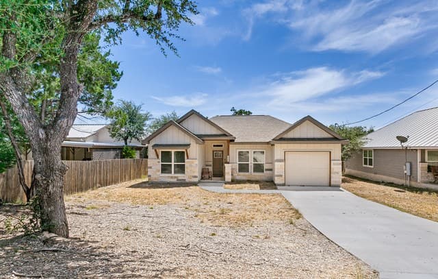 550 Eastview