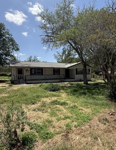 1207 El Paso