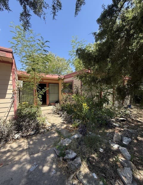 7006 Clear Valley Drive