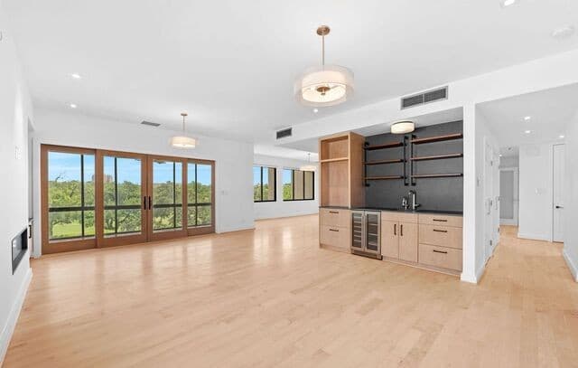 4001 N New Braunfels Unit APT 302A