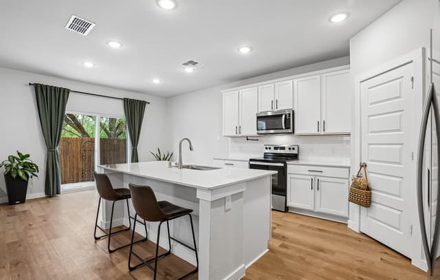 5935 W Hausman - 59
