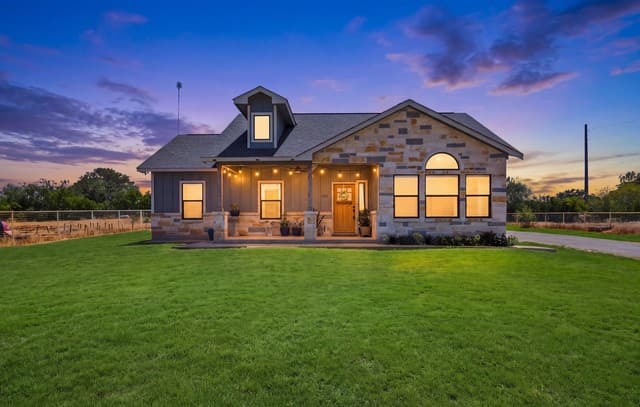 7306 Tiff Nicole Ln