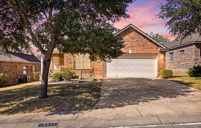 19511 Highgrove Ln