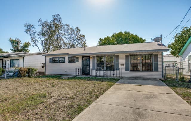 354 Las Palmas Dr
