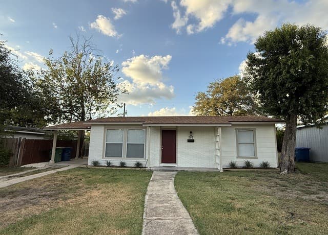 247 Greenhill Pass