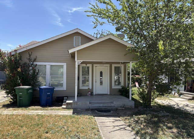 1132 W Rosewood Ave