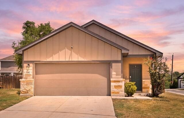 7702 Prescott Pl