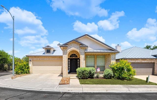 27 Fonthill Way