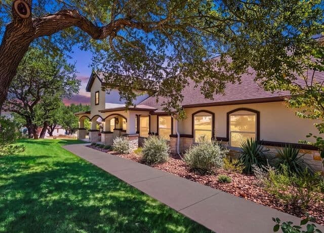 1711 Mountain Springs