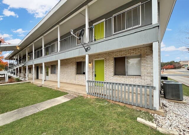 311 E San Antonio Unit 101