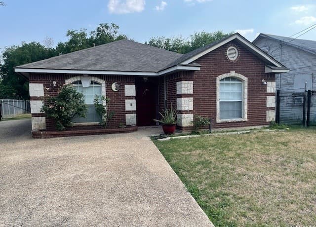 210 Muskogee St