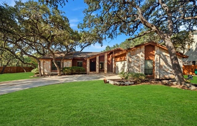 2163 Encino Loop