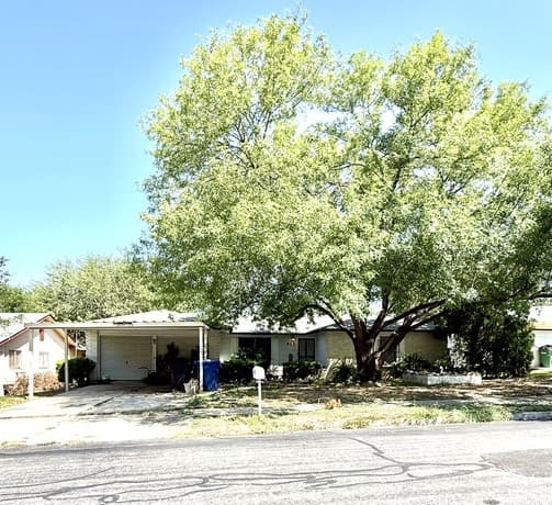 523 Solar Dr