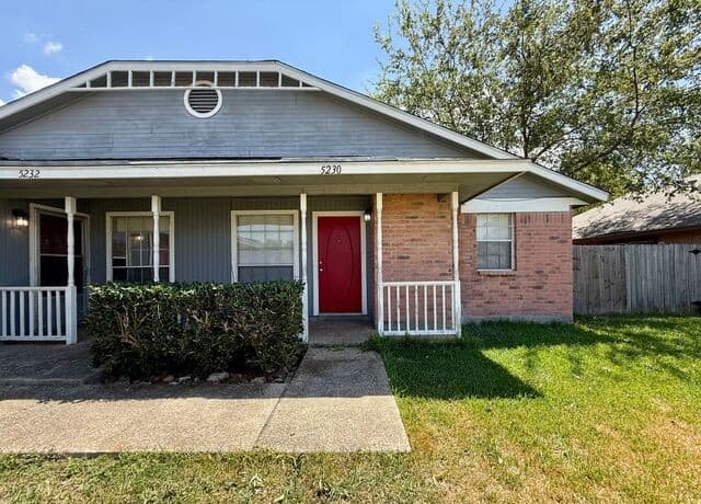 5230 Gawain Dr