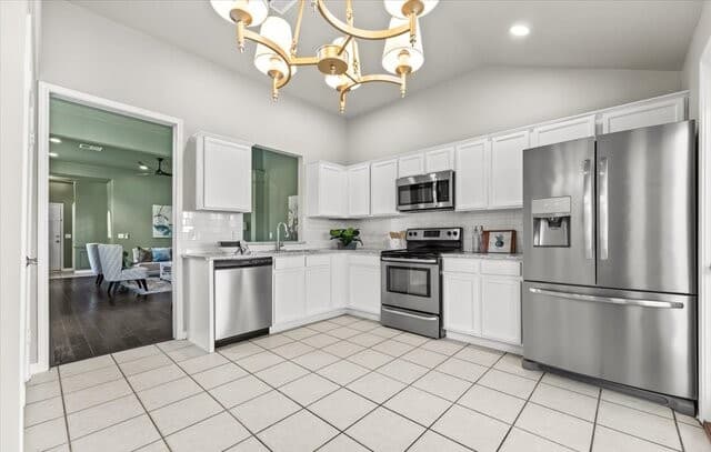 2516 Grove Park