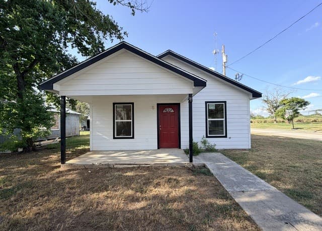 539 Waco St