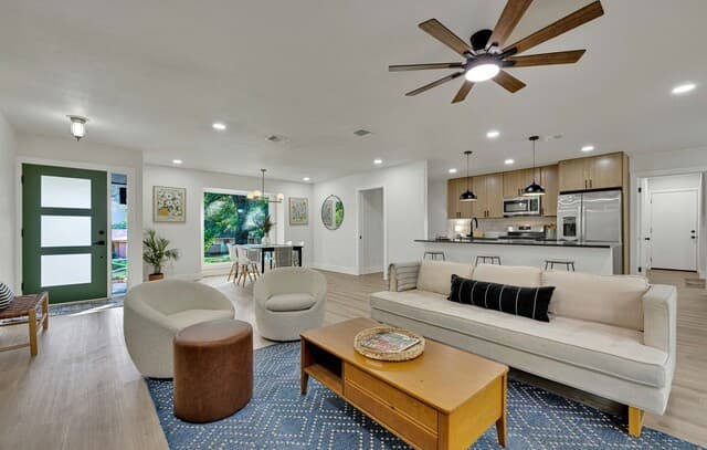 127 Highview Dr