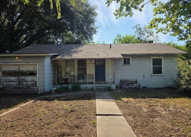 2502 Spokane Rd