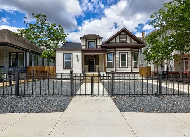 507 W Mistletoe Ave