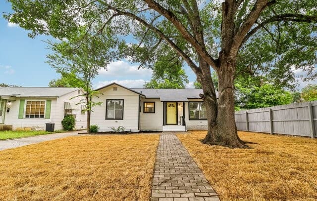1410 Greer