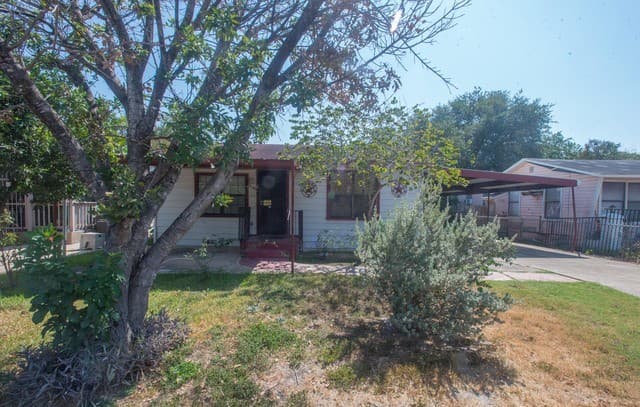 4142 Commercial Ave