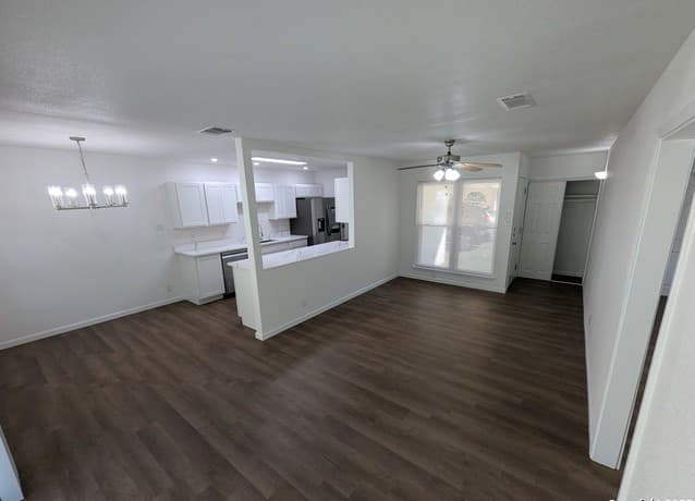 953 Serenade Dr