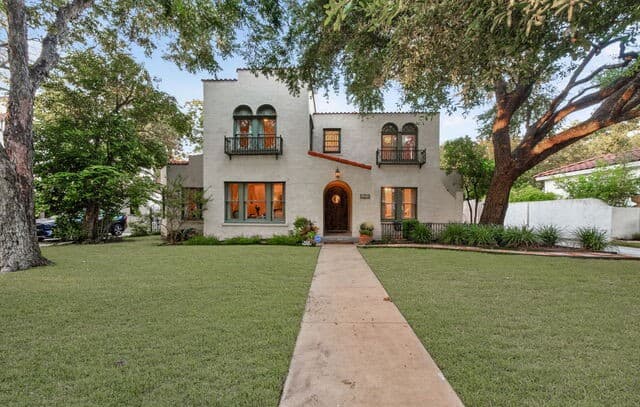 339 W Hollywood Ave
