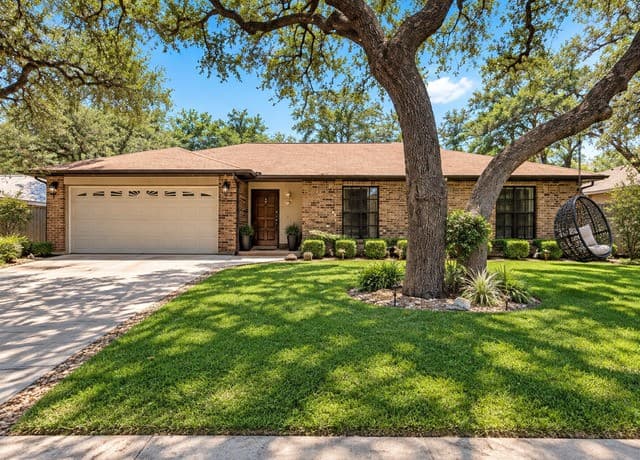 7722 Crooked Brook