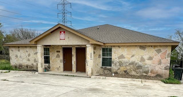 7668 Oak Chase