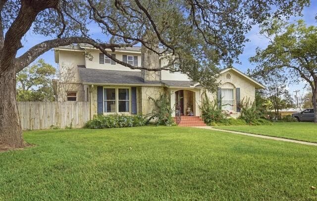 231 Oakleaf Dr