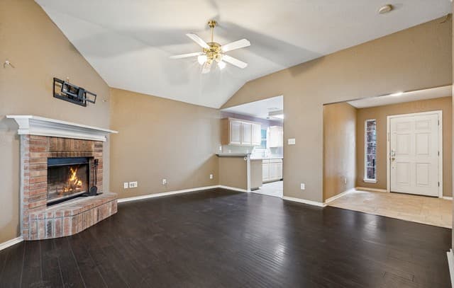 9651 Emerald Pl