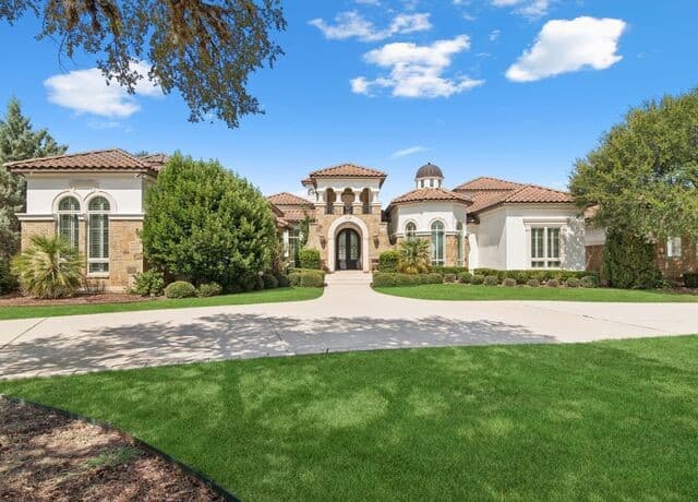 202 Wellesley Loop