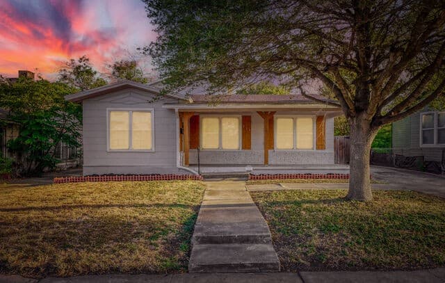 315 Avant Ave