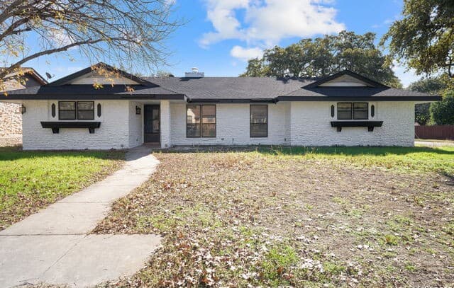 702 Fawndale