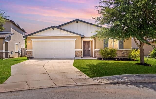 10102 Relic Oaks