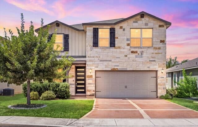 2318 Verona Way
