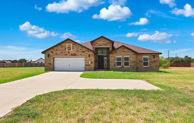 100 W Short Meadow Dr