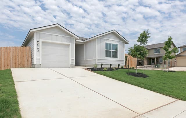 8103 Autares Glade