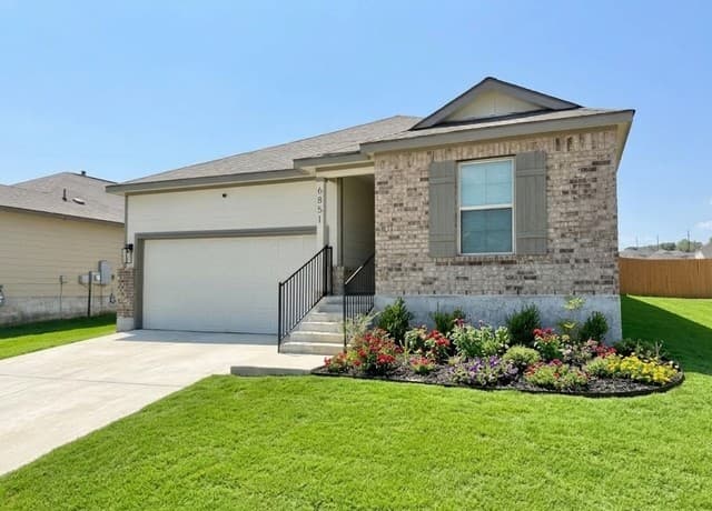 6851 Titan Park