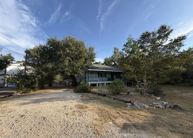 310 Riviera Dr