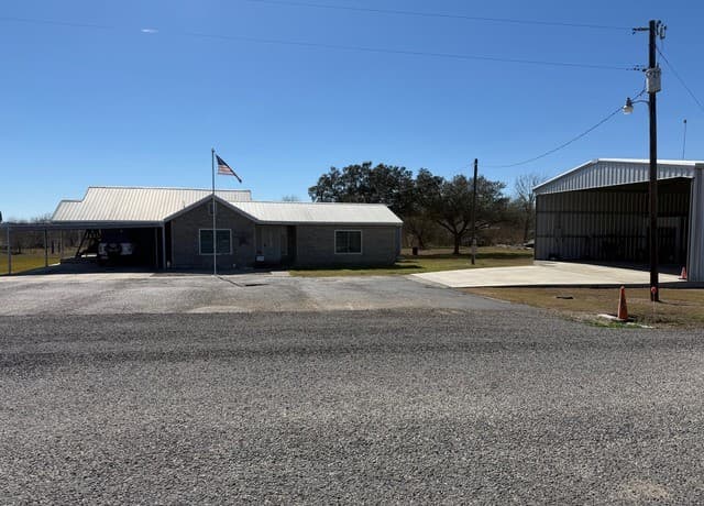 226 County Road 300